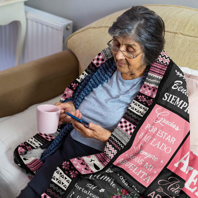 Ruvinzo Ruvinzo Grandma Gifts in Spanish  Mothers Day Birthday Gifts for Grandma  Abuela Gifts  Regalos para Abuela  Grandmother Gifts  Best Grandma Gifts for Mimi Gigi Nana  Abuelita Blanket 50"" x 60""  - Image 4