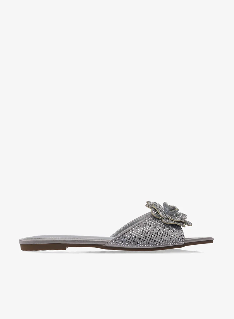 Khizana Flat Sandals