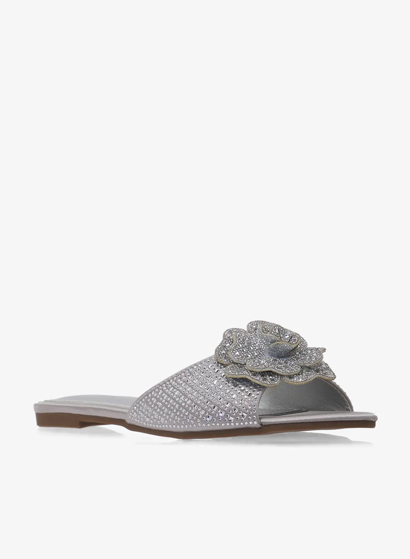 Khizana Flat Sandals
