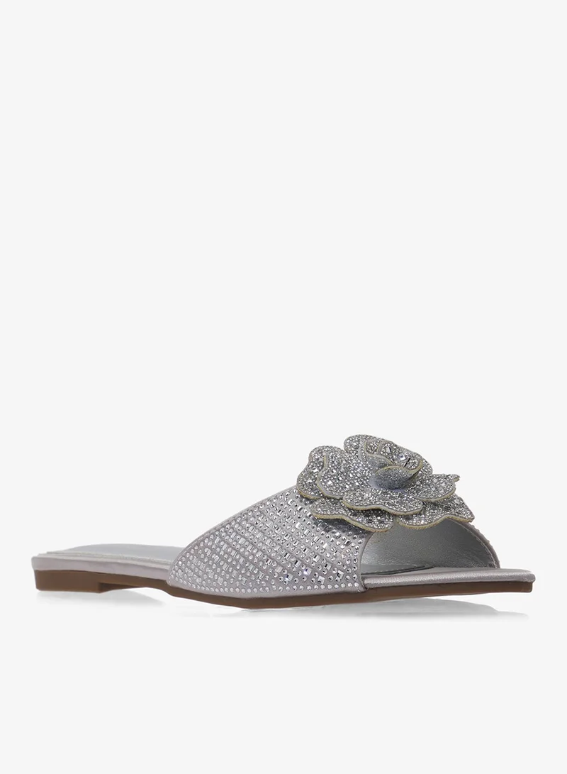 Khizana Flat Sandals