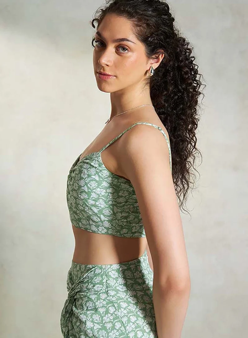 Virgio VIRGIO 100% Viscose Floral Twisted Front Crop Top