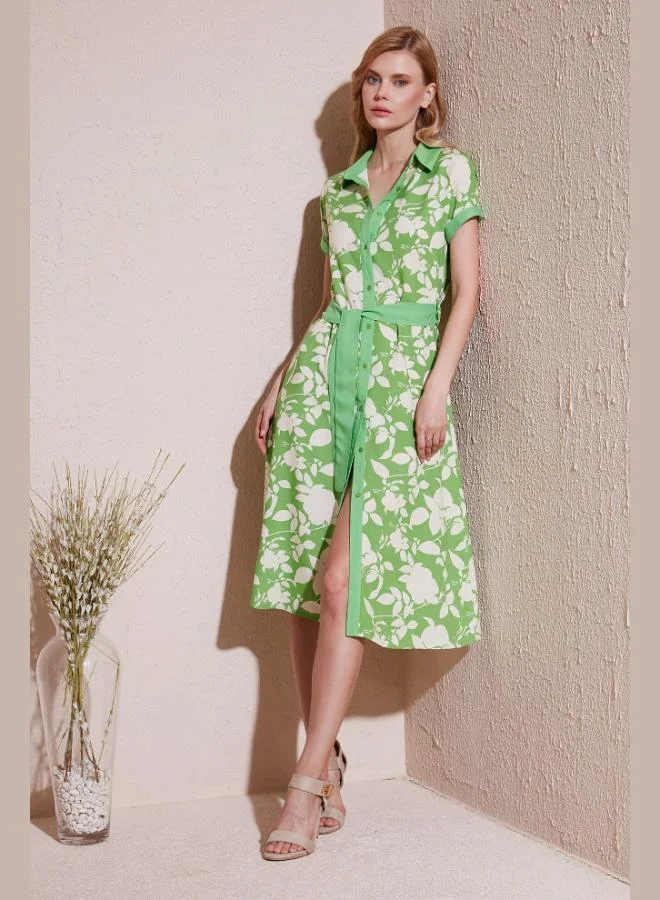 ليلا فستان قميص ميدي بحزام من ليلا بقصة عادية للنساء