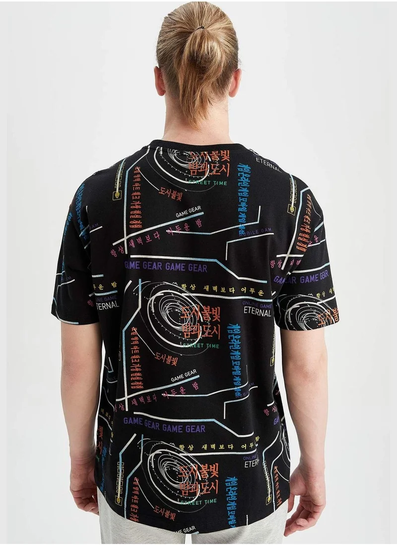 DeFacto Boxy Fit Short Sleeve Geometric Print T-Shirt