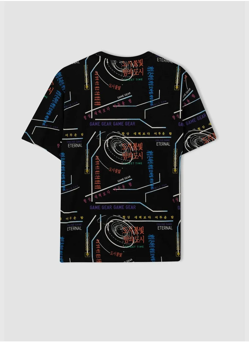 DeFacto Boxy Fit Short Sleeve Geometric Print T-Shirt