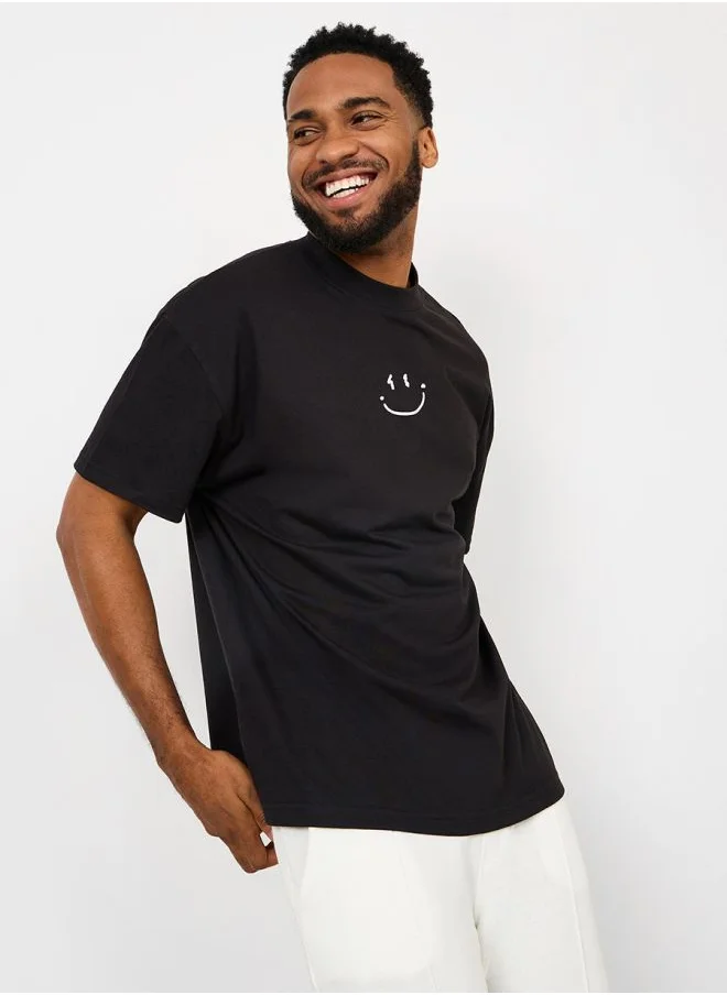 Styli Oversized Minimal Emoji Chest Print T-shirt