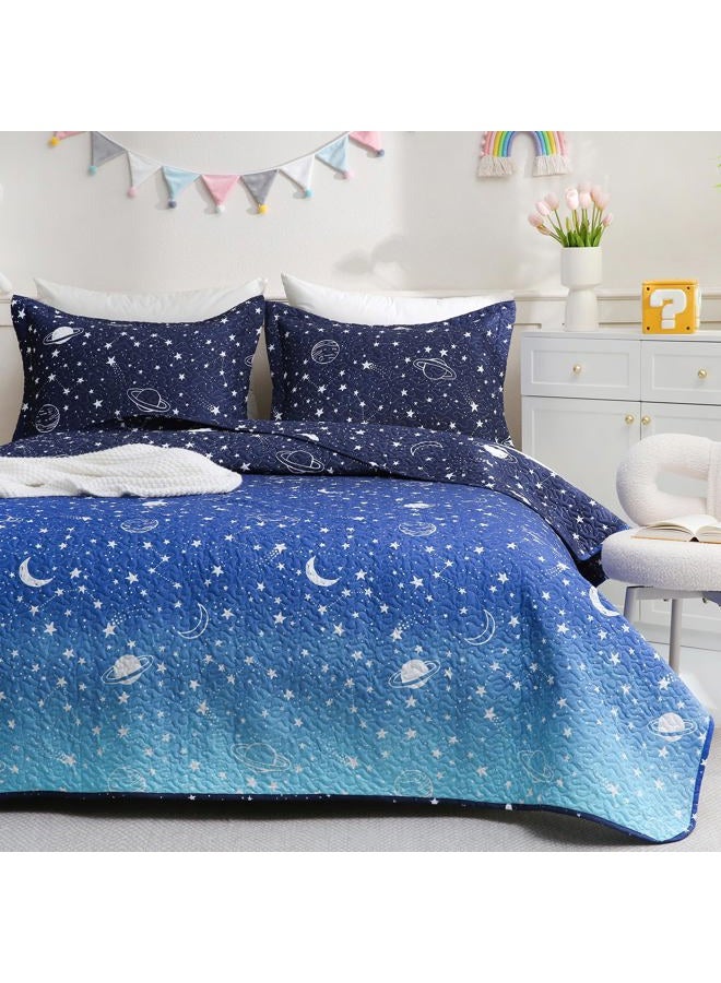 JSD Blue Stars Kids Quilt Set Full/Queen, 3 Piece Space Theme Boys Printed Bedspread Coverlet with Pillow Sham Quilted Blanket - Image 1