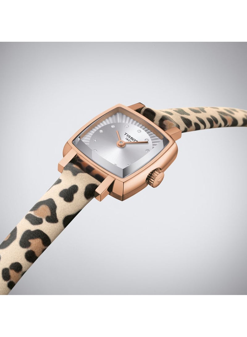 تيسو ساعة نسائية رائعة من الفولاذ المقاوم للصدأ 316L مع طلاء PVD باللون الذهبي الوردي، كوارتز سويسرية مع حزام من الجلد الصناعي، متعددة الألوان، 9 (الموديل: T0581093703600)، بني، بيج، ساعة كوارتز - Image 2
