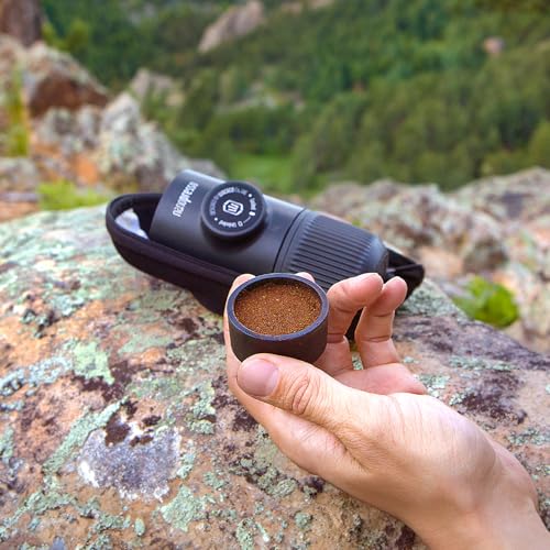 WACACO صانعة الإسبريسو المحمولة WACACO Nanopresso مع حقيبة واقية، آلة قهوة صغيرة للسفر، مثالية للتخييم والسفر والمكتب (أسود) - Image 5