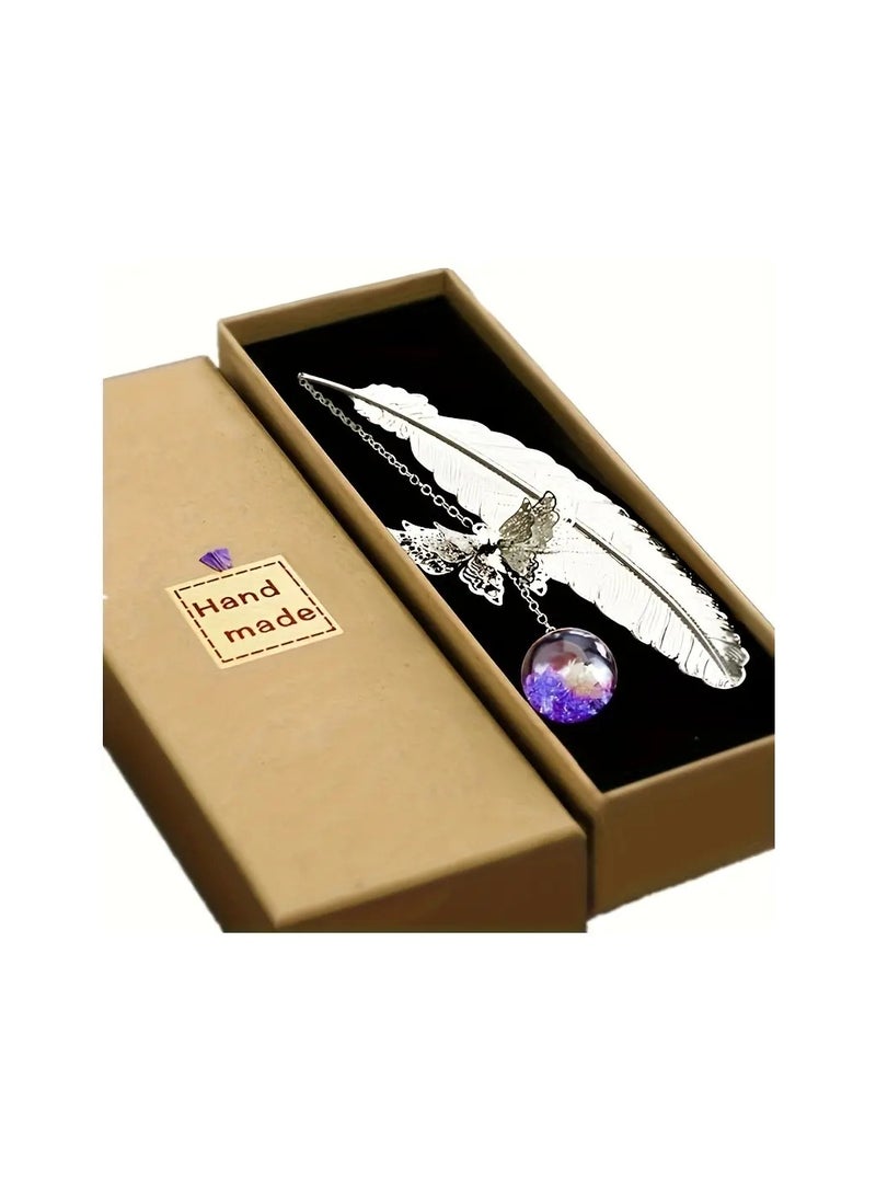 "هدية مثالية لعشاق القراءة والطبيعة: فاصل كتاب يعسوب وريشة مصنوع يدويًا " - Image 2