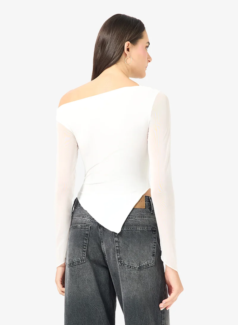 جينجر بلوزة ضيقة بكتف ساقط غير متماثل