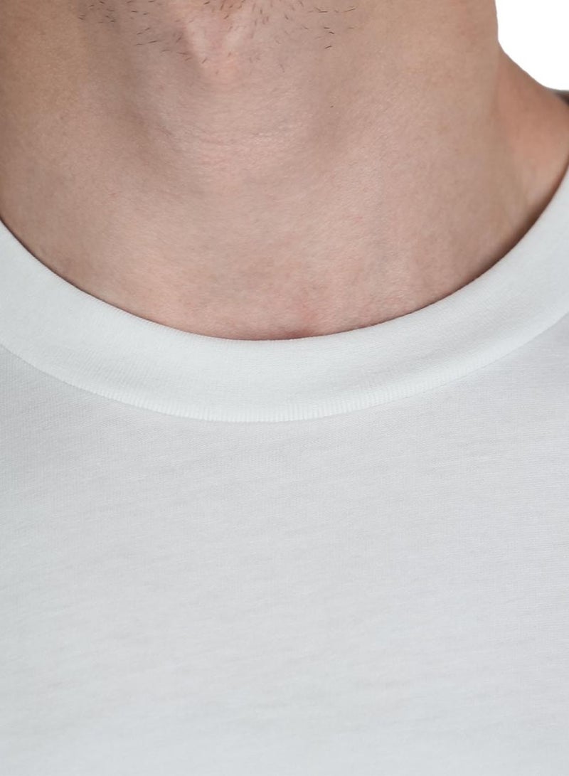 GIORDANO Men's Cotton Signature Print Slim Fit Tee - Image 3