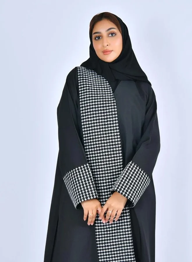 lamha abaya Black winter abaya with plaid fabric inserts