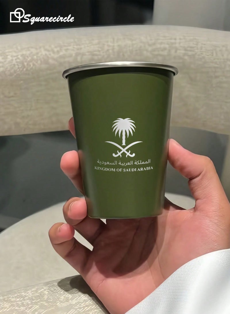 دائرة مربعة كوب قهوة معدني بتصميم عربي 350 مل (11.83 أوقية) – كوب معزول ذو جدار مزدوج | هدية مميزة بشعار السعودية | متين، محمول ومقاوم للصدأ للاستخدام المنزلي، في المكتب وفي الهواء الطلق(أخضر) - Image 4