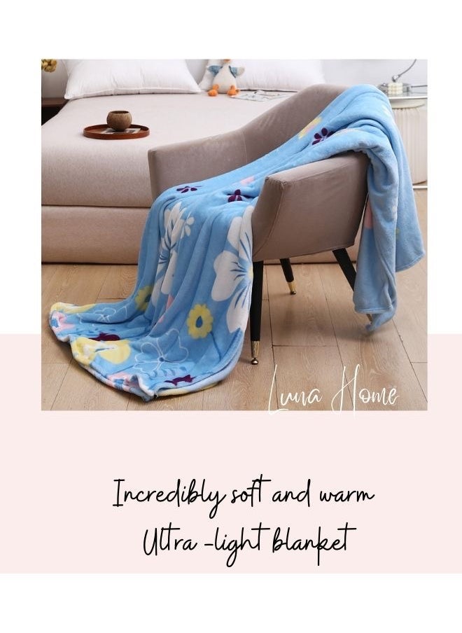LUNA Home Fleece blanket 200*230cm is a very soft blue flannel blanket with a floral pattern.  - Image 4