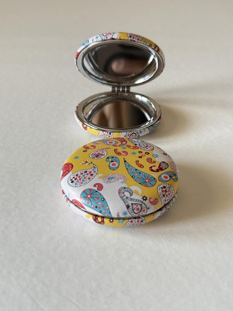 Decorative Compact Mirror, Double-Sided, Paisley Pattern, 7.5 cm, 1X/2X Magnification, Travel Size (Yellow) - Image 3