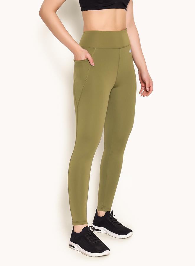 Clovia Snug Fit 4-Pocket Active Tights - Image 4