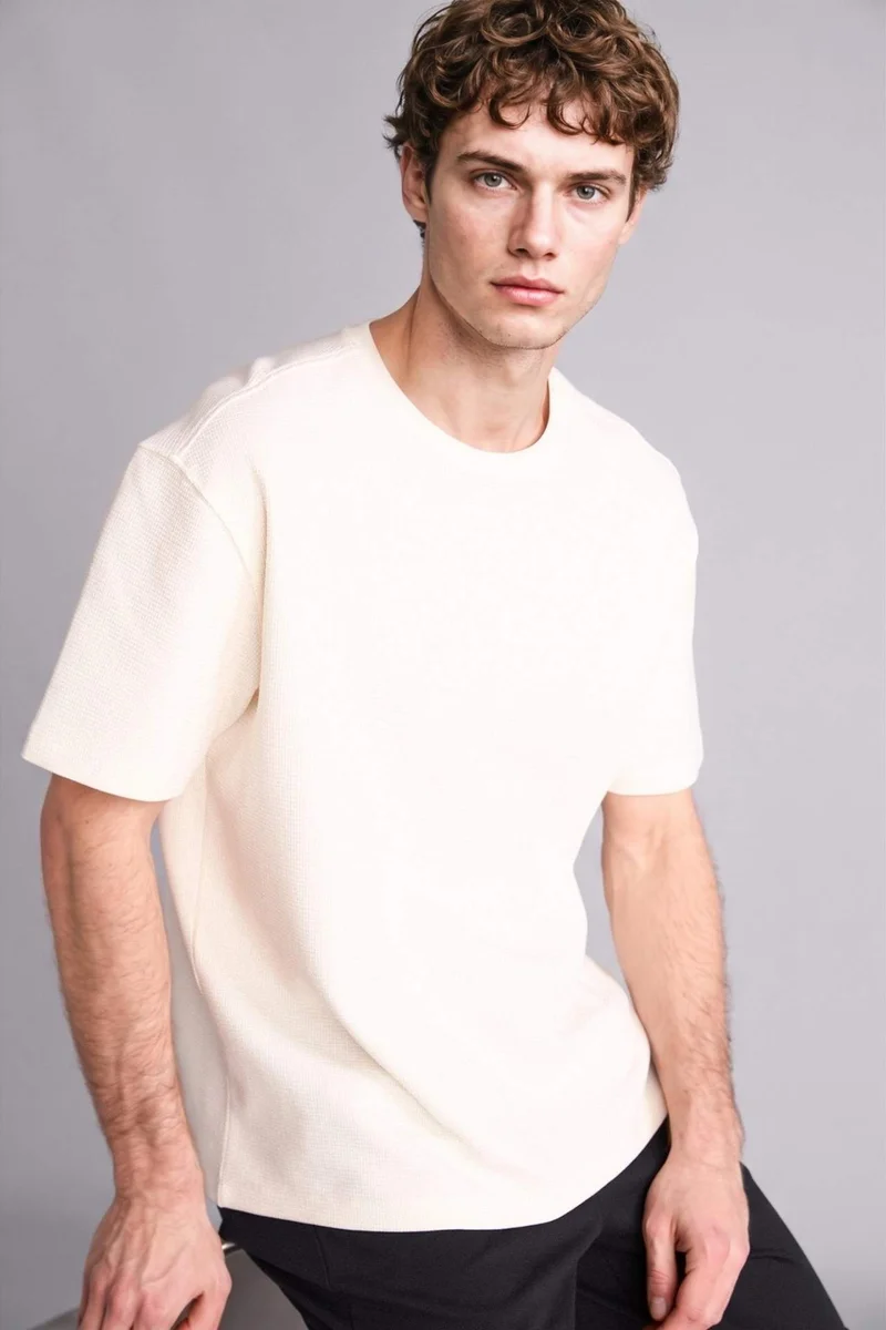 ديفاكتو Comfort Fit Short Sleeve T-Shirt