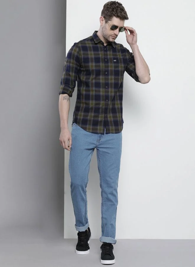 The Indian Garage Co Men Slim Fit Checkered Full Sleeves Spread Collar Casual Shirt