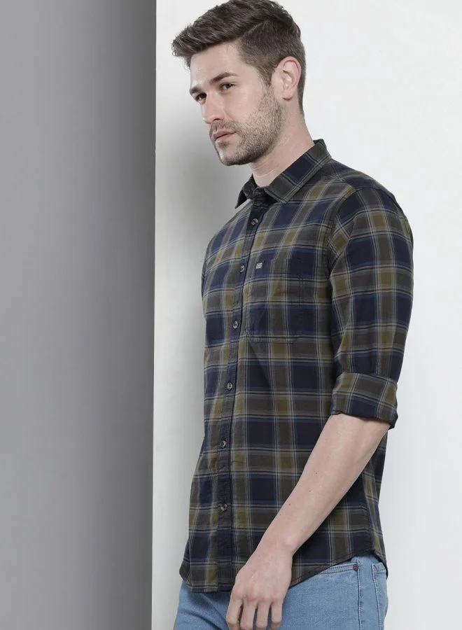 The Indian Garage Co Men Slim Fit Checkered Full Sleeves Spread Collar Casual Shirt