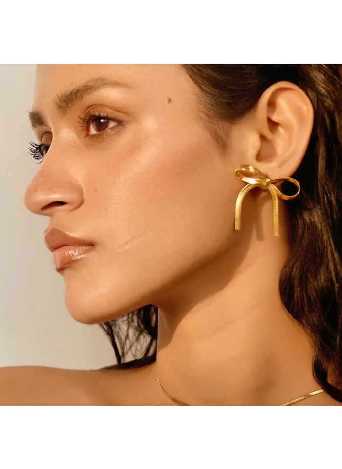 noya Holly Bow Stud Earring - 18K Gold Plated