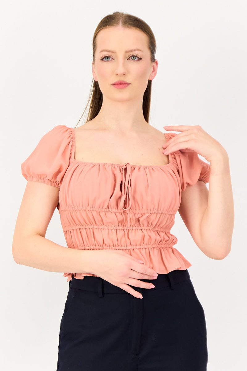 FOREVER 21 بلوزة قصيرة الأكمام ذات ياقة مربعة للنساء، خوخي - Image 1