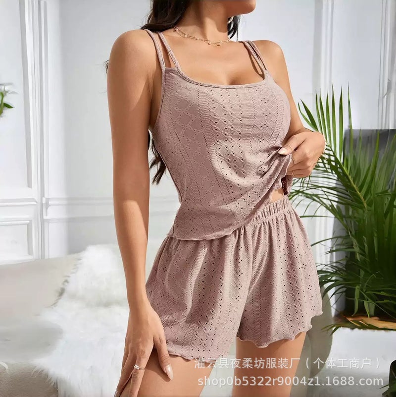 طقم نوم صيفي نسائي مع قميص بدون أكمام وشورت - Image 1