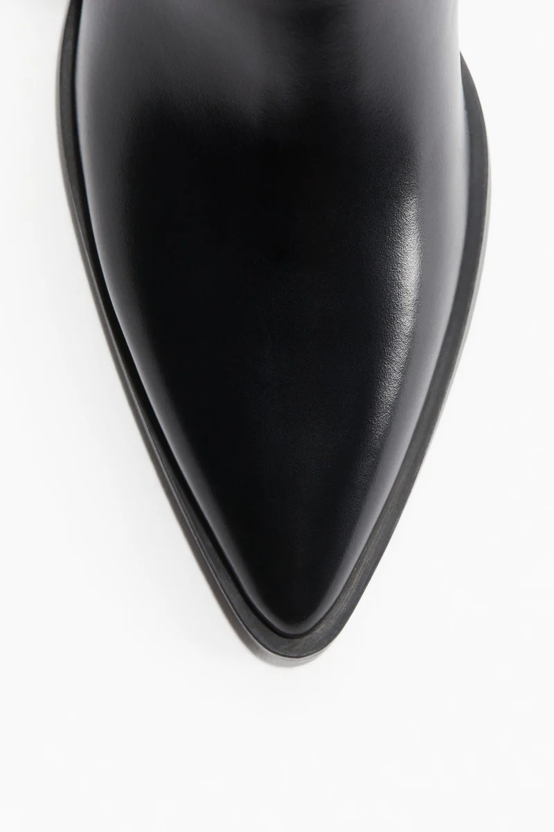 اتش اند ام بوت للكاحل مدبب