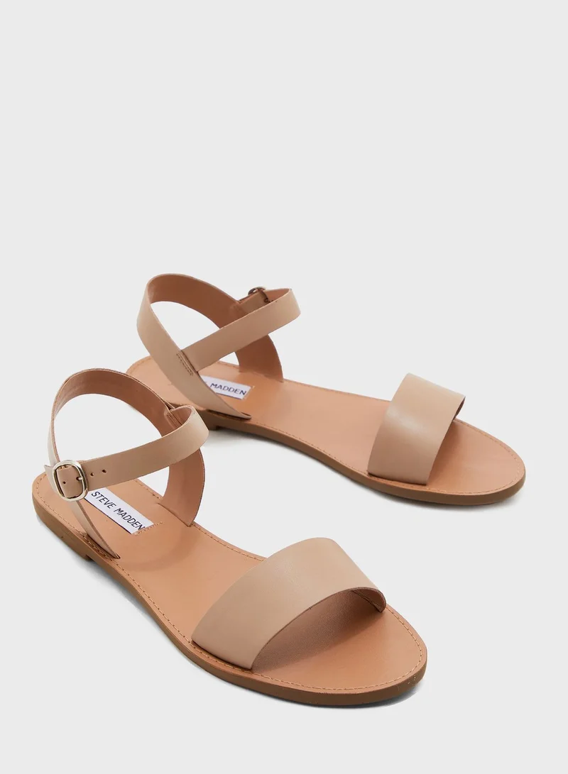 STEVE MADDEN Donddi Flat Sandal