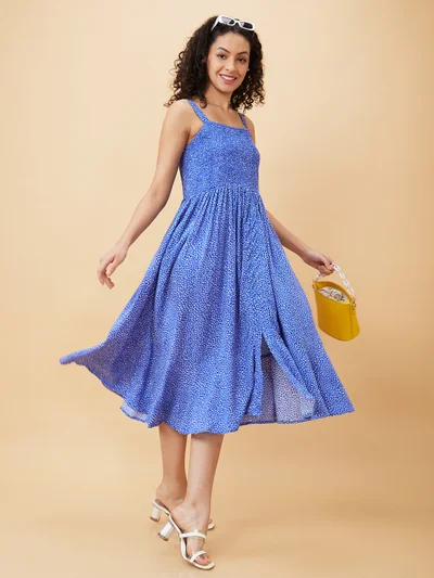 جلو باص Women Geometric Printed Smocked Fit & Flare Midi Dress