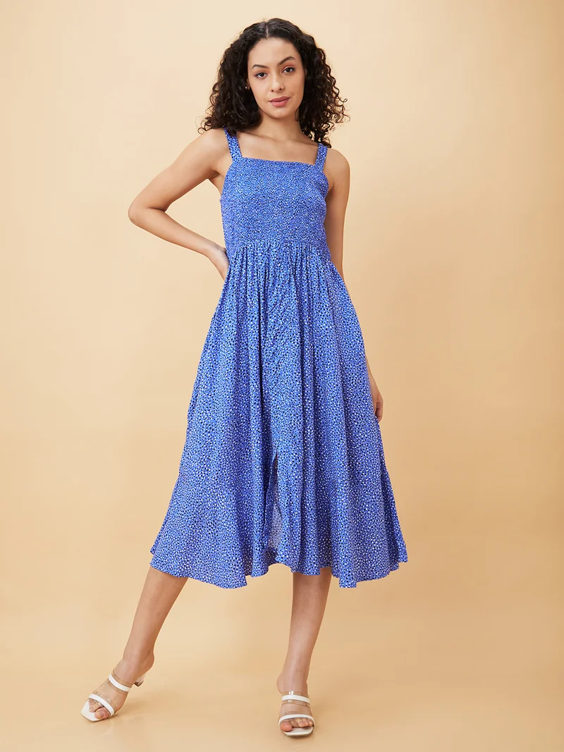 جلو باص Women Geometric Printed Smocked Fit & Flare Midi Dress