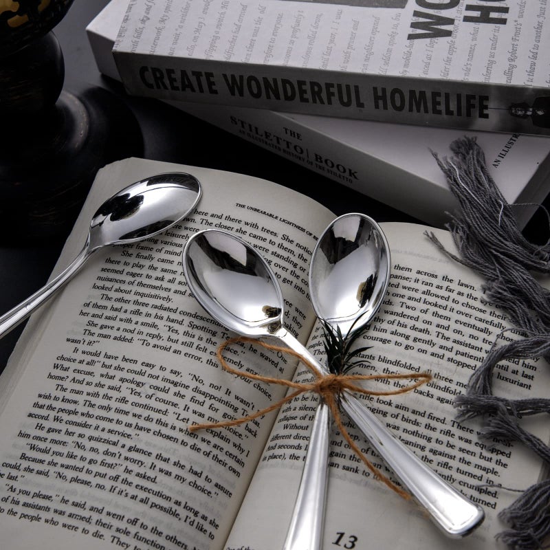 Liacere 200PCS Silver Plastic Spoons - Heavy Duty Silver Disposable Spoons - Silver dessert Spoons for Wedding & Party & New Year & Valentine's Day - Image 3