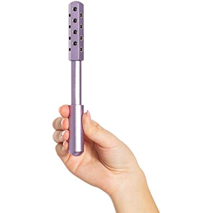 Plum Beauty Uplifting Facial Roller - Image 1
