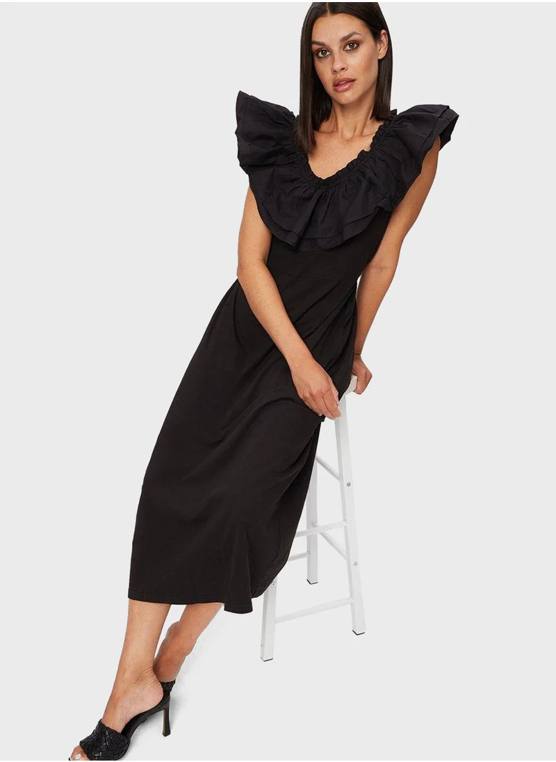DOROTHY PERKINS Ruffle Detail Knitted Dress
