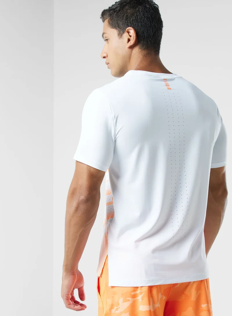 UNDER ARMOUR Iso-Chill Laser Heat T-Shirt
