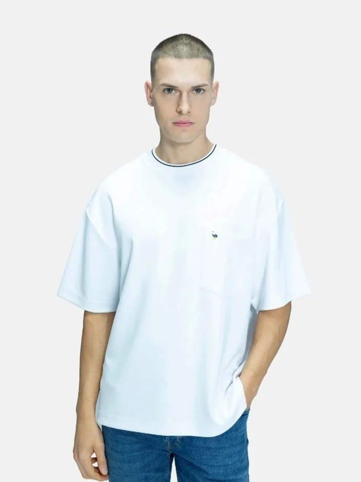 آزرز تيشيرت فضفاض بقَصة بوكسي وملمس ناعم