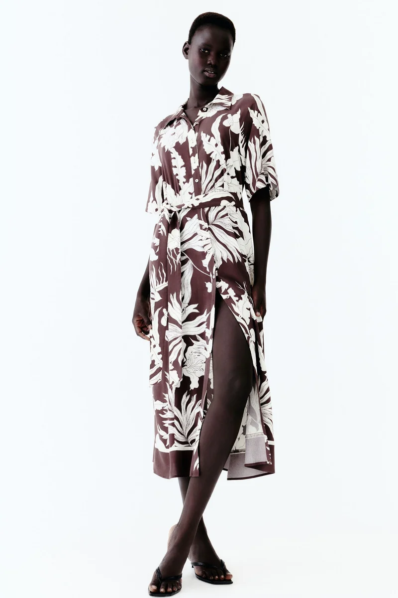 اتش اند ام فستان بتصميم قميص مع حزام بعقدة