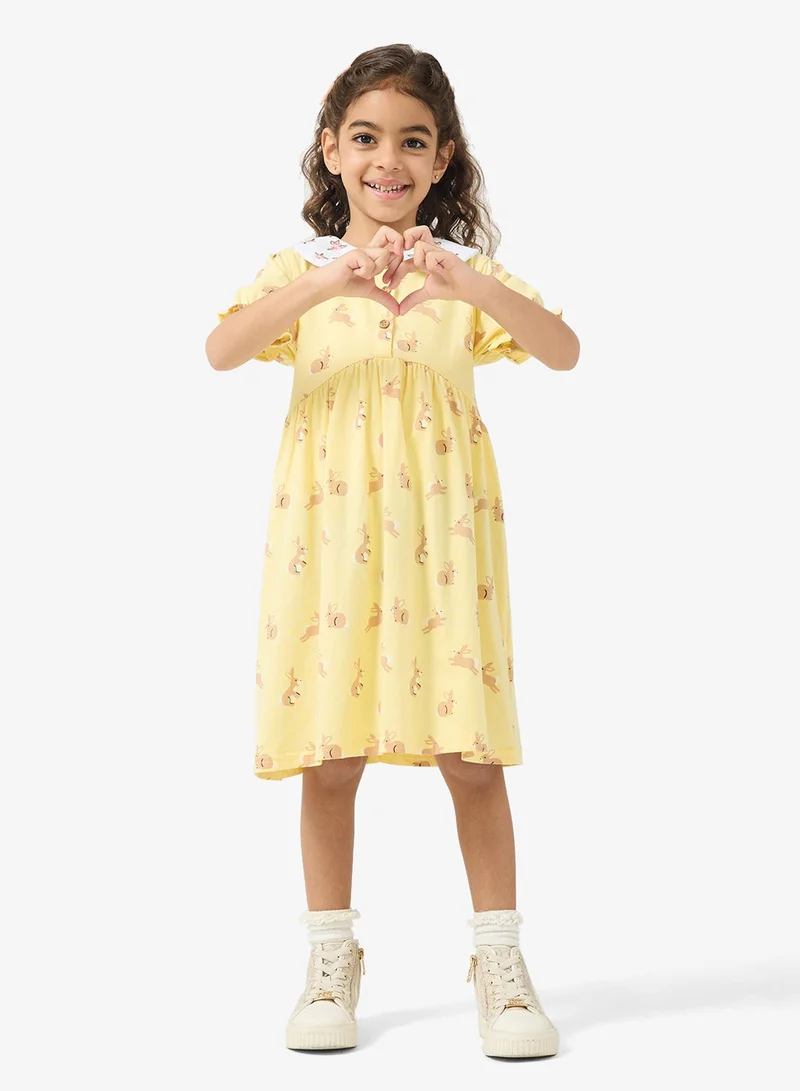 بنياتا فستان بياقة