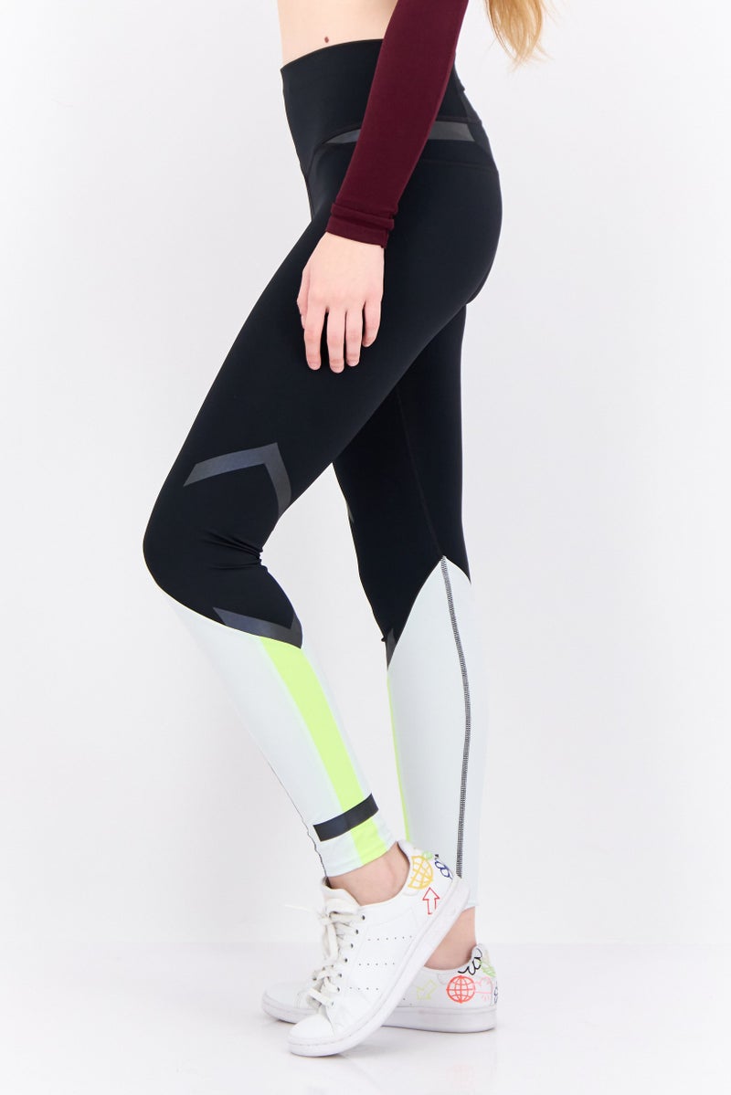 Brooks Women Sportswear Fit Plain Training Tight, Black Combo - Image 2