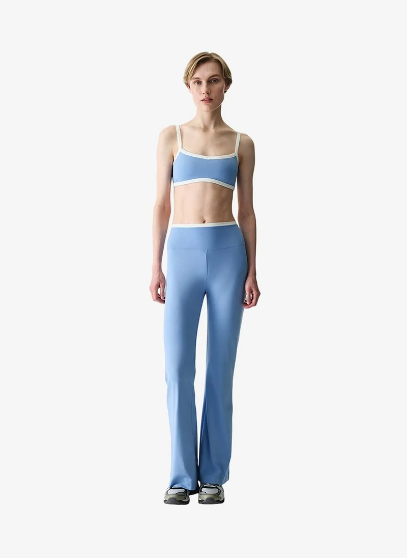 بنتي Women Light Cover Contrast Binding Sports Blue Top