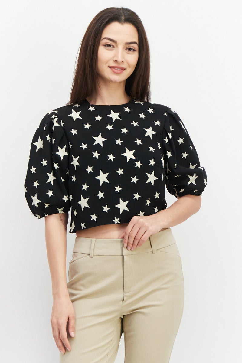 John Zack بلوزة قصيرة بأكمام منتفخة وياقة دائرية للنساء، مطبوعة بالكامل، سوداء - Image 1