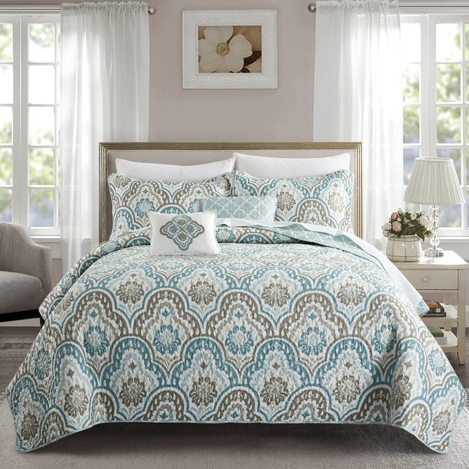 TIVOLI IKAT KING SIZE 102 X 90 5 PIECE TEAL AQUA PRINTED PREWASHED QUILTED COVERLET BEDSPREAD BED COVER SET FOR ALL SEASON LIGHTWEIGHT QUILT BLANKET WITH MATCHING SHAMS PILLOWS