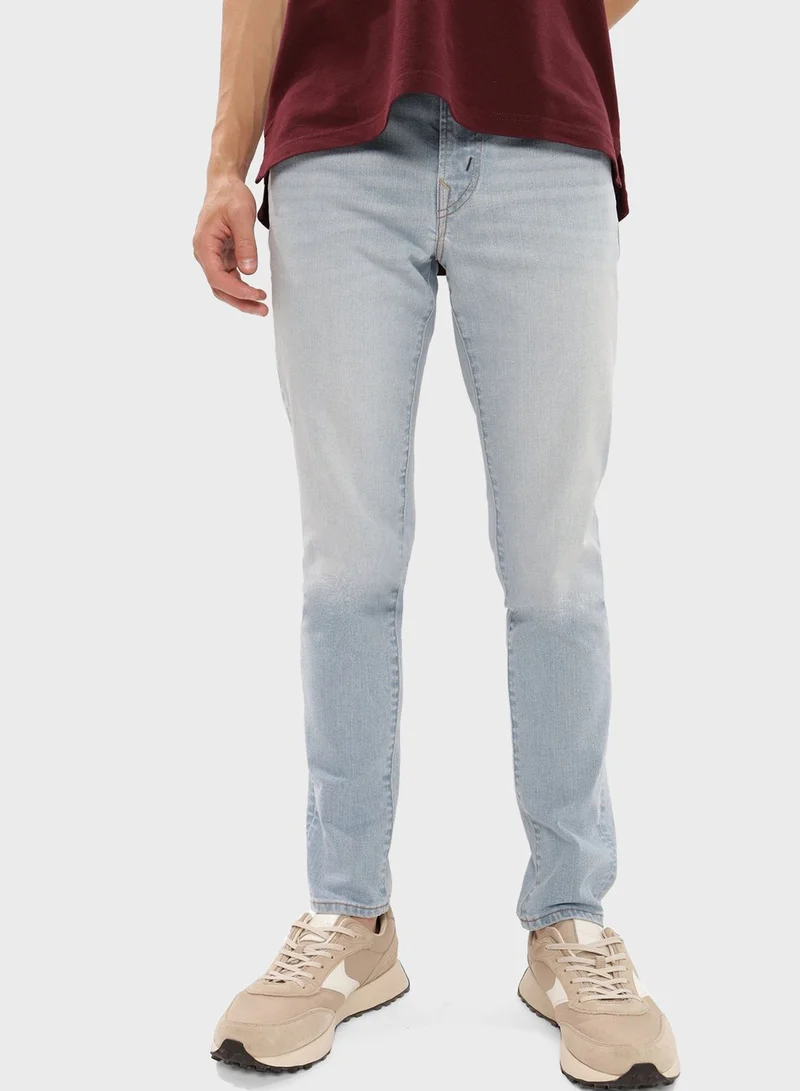 American Eagle Light Wash Skinny Fit Jeans