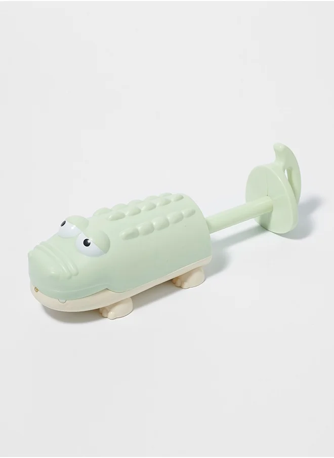 Sunnylife Crocodile Water Squirter Toy – Pastel Green | Water Squirter for Kids | Water Sprayer Toy | Splash Toy for Kids | Water Toys