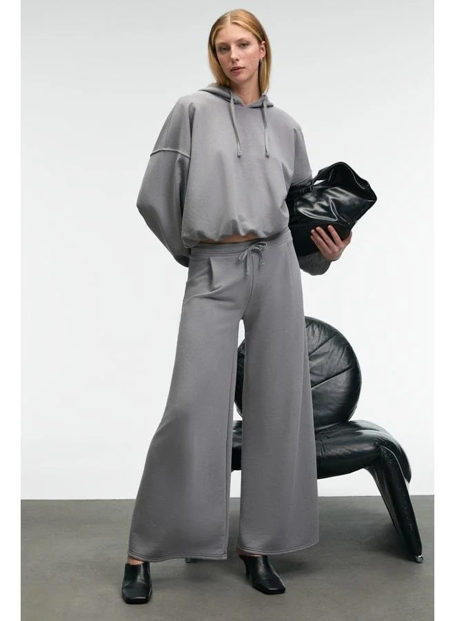 GRIMELANGE ORMIRA Women's Oversized Fit Gray Sweatpants with Side Pockets and Elastic Waist.