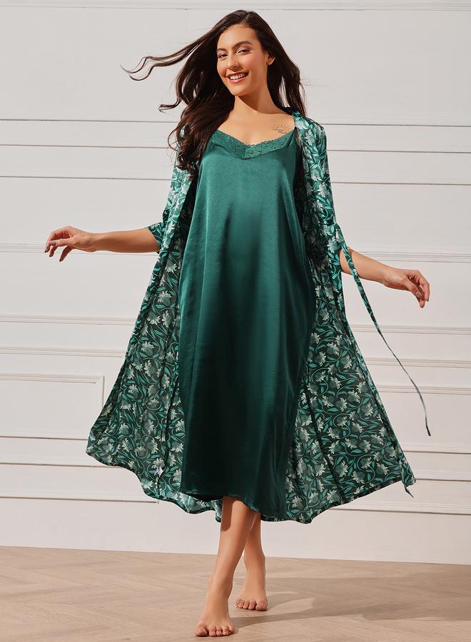 كلوفيا طقم روب أزهار وقميص نوم ساتان سادة قطعتين - Image 1