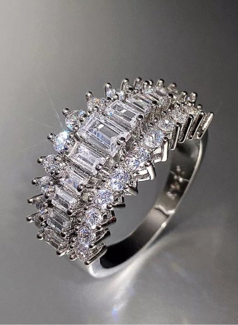 استراتيجية خاتم مصنوع من الفضة الإسترليني عيار 925 ومرصع بالزكرونيا المكعبة - Image 1