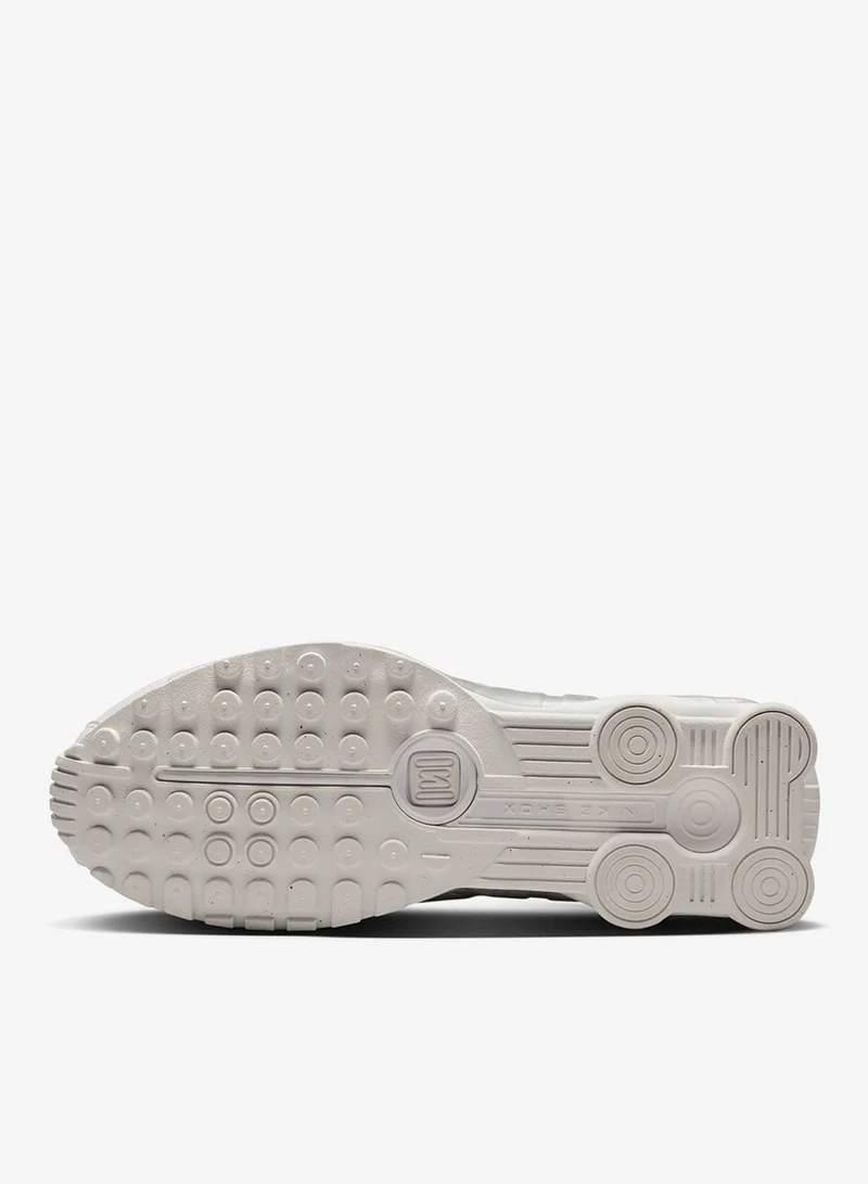 Nike WHITEMTLCSILVER-WHITE-BRTCRIMSON Shox R4 for Men | Best Price UAE