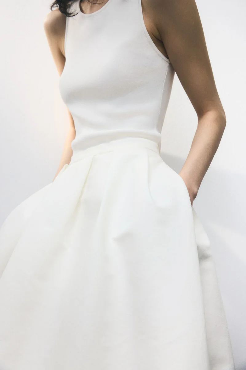 اتش اند ام تنورة مستديرة