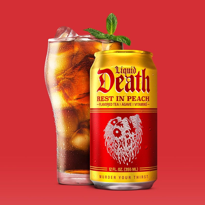 Liquid Death مشروب ليكويد ديث راحة في الخوخ شاي مثلج - عبوة 12 علبة سعة 12 أونصة، شاي أسود بنكهة الخوخ قليل السعرات الحرارية - Image 5
