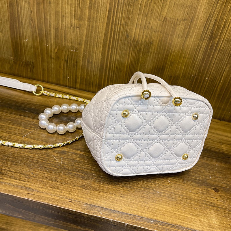 Korean Style High-End Sense Fragrant Pearl Bucket Bag Arrival Diamond Plaid Chain Handbag Fashionable All-Match Shoulder Bag - Image 4